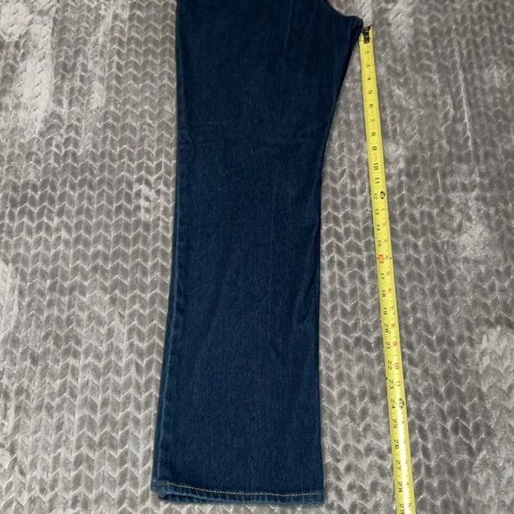 L.L. Bean Classic Fit Jeans.  Size 12. - Picture 6 of 8